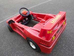 Kinderauto_ Ferrari_F40_3